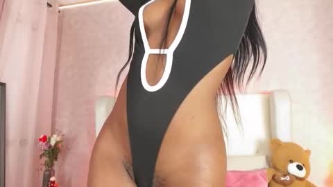 ThianaLopez online show from 27, 11, 2025