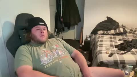 Snapshot of thicccd97 chatting on 15, 4, 2026 thicccd97 online show from 15, 4, 2026