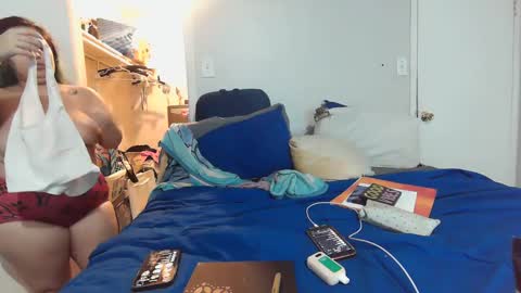 Snapshot of thiccxe chatting on 7, 1, 2025 GinWitDaJuice online show from 7, 1, 2025