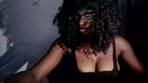 Snapshot of thick_ebonie chatting on 9, 10, 2025 Jenny online show from 9, 10, 2025