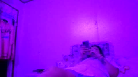 Snapshot of thickassazn93 chatting on 6, 10, 2025 thickassazn93 online show from 6, 10, 2025