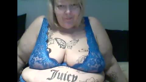thickdarkangel online show from 16, 4, 2026