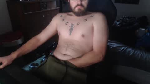 Snapshot of thickgarrett chatting on 12, 12, 2024 thickgarrett online show from 12, 12, 2024