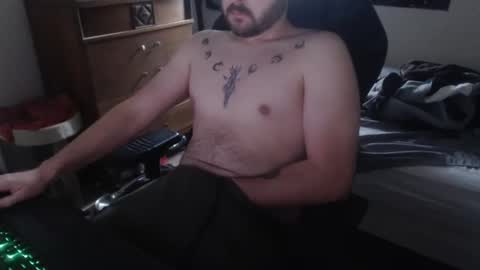 Snapshot of thickgarrett chatting on 1, 1, 2025 thickgarrett online show from 1, 1, 2025