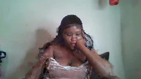 Snapshot of thickianababe chatting on 5, 1, 2025 thickianababe online show from 5, 1, 2025