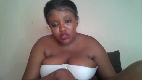 Snapshot of thickianababe chatting on 25, 1, 2025 thickianababe online show from 25, 1, 2025