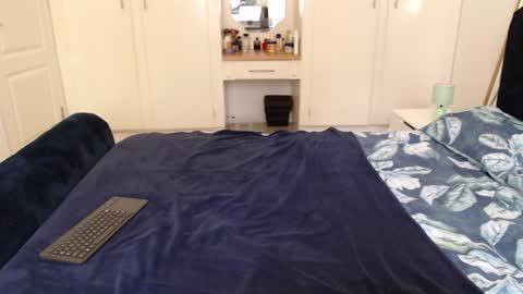 thickjes online show from 20, 12, 2024
