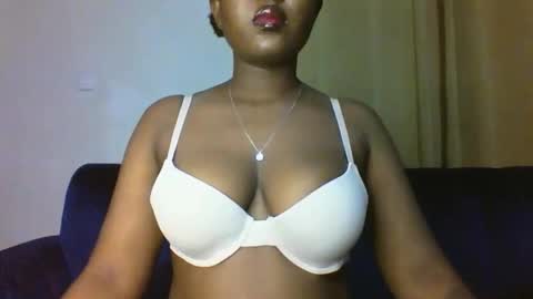 Snapshot of thickyannah2 chatting on 14, 9, 2025 thickyannah online show from 14, 9, 2025