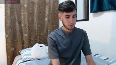 Snapshot of thiiago_tay chatting on 3, 10, 2025 Thiiago online show from 3, 10, 2025