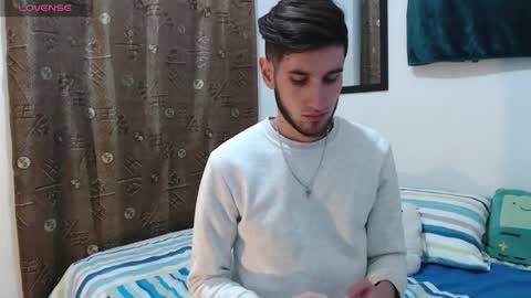 Snapshot of thiiago_tay chatting on 15, 10, 2025 Thiiago online show from 15, 10, 2025