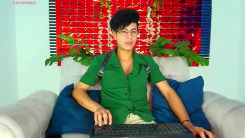 Thiago Saenzz online show from 13, 2, 2026