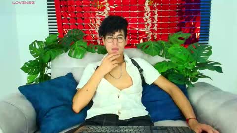 Thiago Saenzz online show from 24, 2, 2026