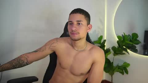 thin_tommy11 online show from 21, 5, 2026