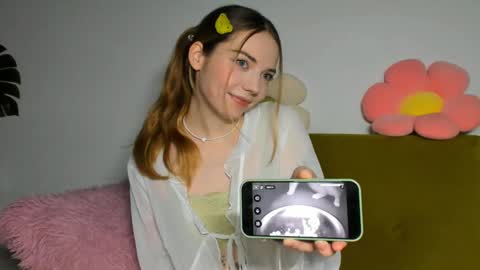 Snapshot of thisisamelia chatting on 1, 12, 2024 Amelia shows on mondays fridays and sundays if anything changes im giving updates on my fansly online show from 1, 12, 2024