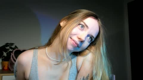 Snapshot of thisisamelia chatting on 20, 12, 2024 Amelia shows on mondays fridays and sundays if anything changes im giving updates on my fansly online show from 20, 12, 2024