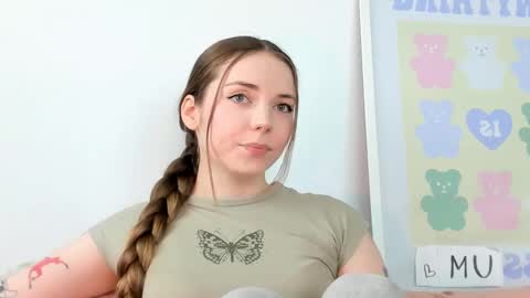 Amelia  shows on mondays fridays and sundays  if anything changes im giving updates on my fansly  online show from 18, 5, 2026