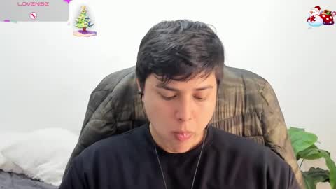 Snapshot of thom_ohtani chatting on 6, 11, 2025 thom_ohtani online show from 6, 11, 2025