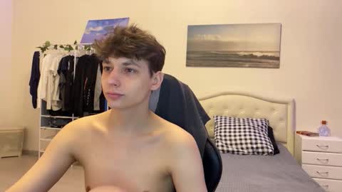 Snapshot of thomas617826 chatting on 1, 10, 2025 Thomas Hill online show from 1, 10, 2025