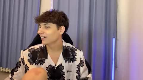 Snapshot of thomas617826 chatting on 23, 10, 2025 Thomas Hill online show from 23, 10, 2025