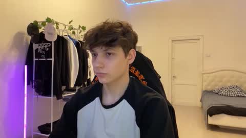 Snapshot of thomas617826 chatting on 31, 10, 2025 Thomas Hill online show from 31, 10, 2025