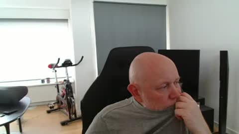 thomas806035 online show from 2, 7, 2026