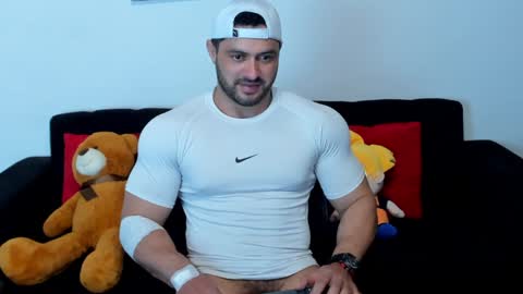 Thomas Brandon online show from 28, 1, 2025