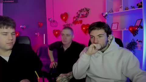 thomas_crow online show from 14, 2, 2026