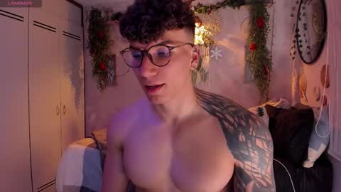 Thomas Grey online show from 23, 12, 2025