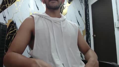 Snapshot of thomas_neuman chatting on 3, 4, 2026 Thomas online show from 3, 4, 2026