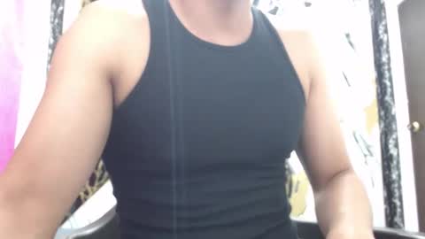 Snapshot of thomas_neuman chatting on 6, 4, 2026 Thomas online show from 6, 4, 2026