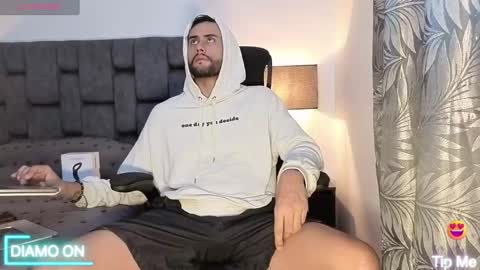 Snapshot of thomas_redcol chatting on 12, 10, 2025 Thomas online show from 12, 10, 2025