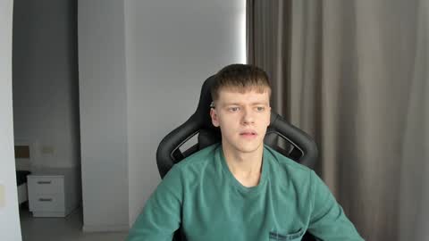 Tomas online show from 2, 2, 2025