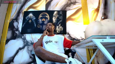 Snapshot of thomas_shelbys chatting on 12, 4, 2026 Thomas online show from 12, 4, 2026