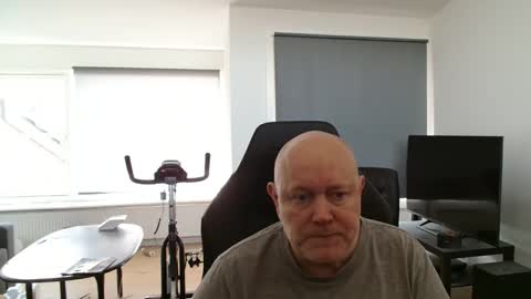 thomash32 online show from 15, 9, 2025