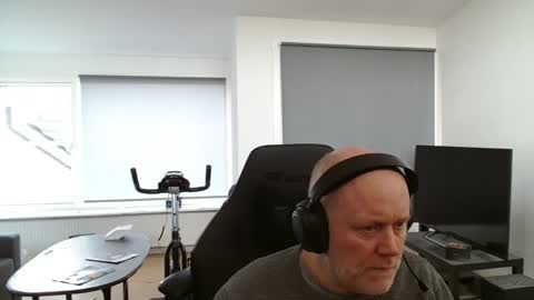 thomash32 online show from 11, 10, 2025