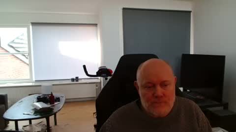 thomash32 online show from 16, 11, 2025