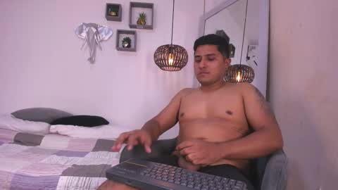 Snapshot of thomasmontero chatting on 6, 2, 2026 thomasmontero online show from 6, 2, 2026