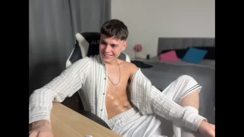 Snapshot of thomassex0 chatting on 27, 6, 2026 Thomas online show from 27, 6, 2026