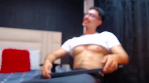 Thomas Turner online show from 11, 9, 2025