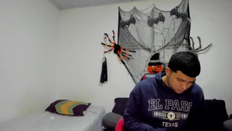 thomson_hot01 online show from 31, 10, 2025