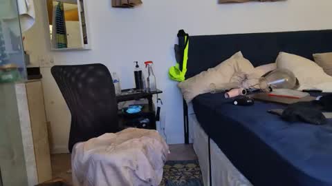 ThongMuscle online show from 7, 11, 2025