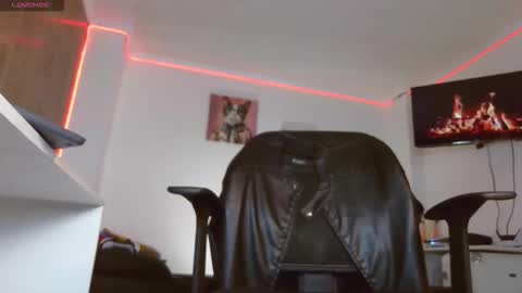 Snapshot of thonydupont chatting on 8, 3, 2026 thonydupont online show from 8, 3, 2026