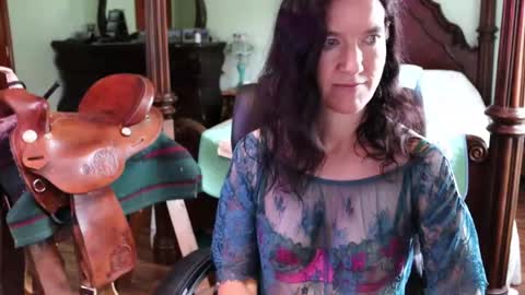 Snapshot of thornbury_rose chatting on 30, 4, 2026 ThornburyRose online show from 30, 4, 2026