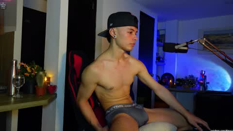   L e a n d e r   25OFF ON MY OF online show from 26, 3, 2026