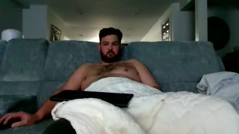 Make me explode please... online show from 6, 2, 2026