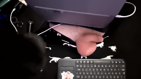 thunder8u42 online show from 28, 9, 2025