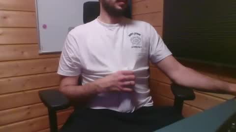 Snapshot of thx_4some_sharing chatting on 2, 2, 2025 toobigcockforonegirl online show from 2, 2, 2025