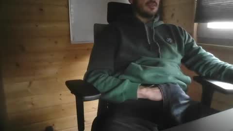 Snapshot of thx_4some_sharing chatting on 14, 2, 2025 toobigcockforonegirl online show from 14, 2, 2025