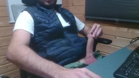 Snapshot of thx_4some_sharing chatting on 17, 9, 2025 toobigcockforonegirl online show from 17, 9, 2025