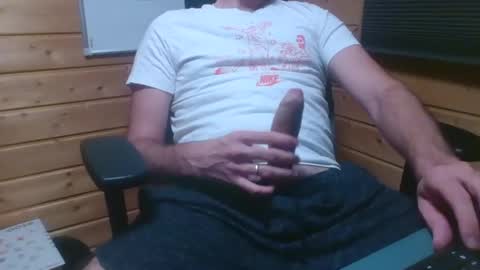 Snapshot of thx_4some_sharing chatting on 22, 9, 2025 toobigcockforonegirl online show from 22, 9, 2025